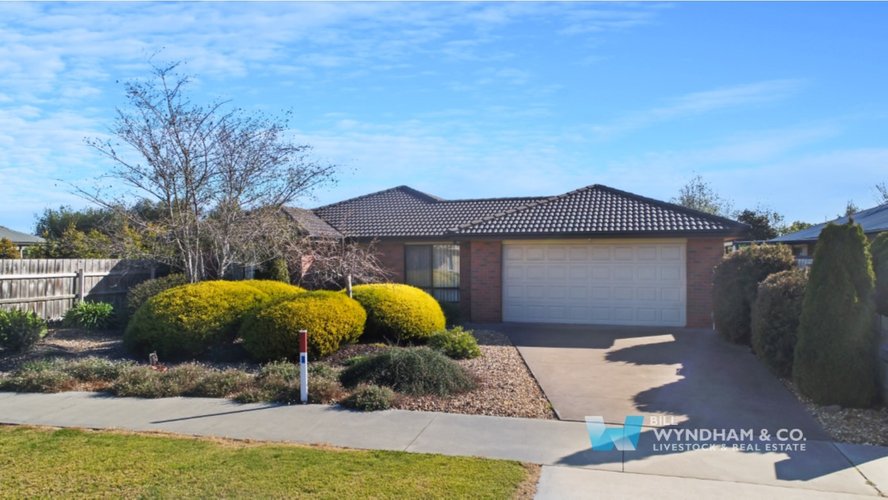 4 Deakin Avenue, Eastwood