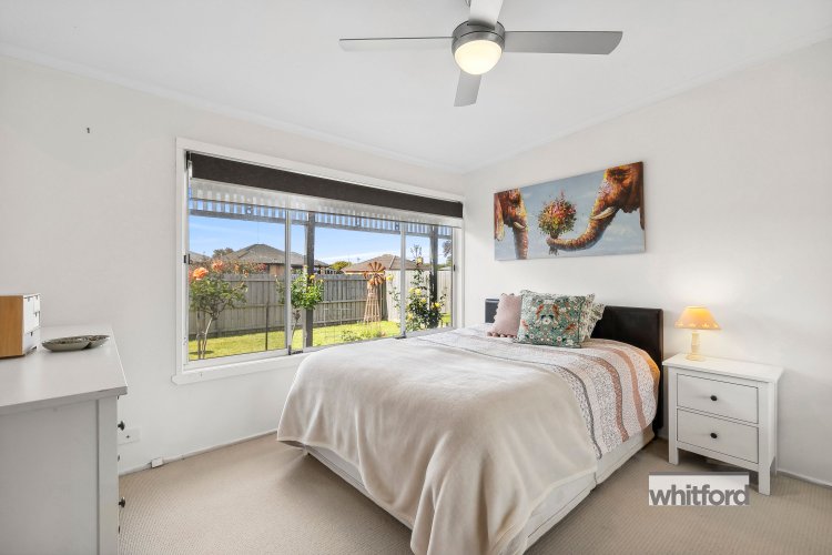 4 Dew Street, Whittington