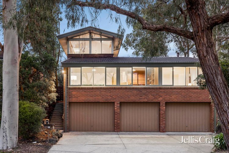 4 Dobell Place Doncaster East 3109