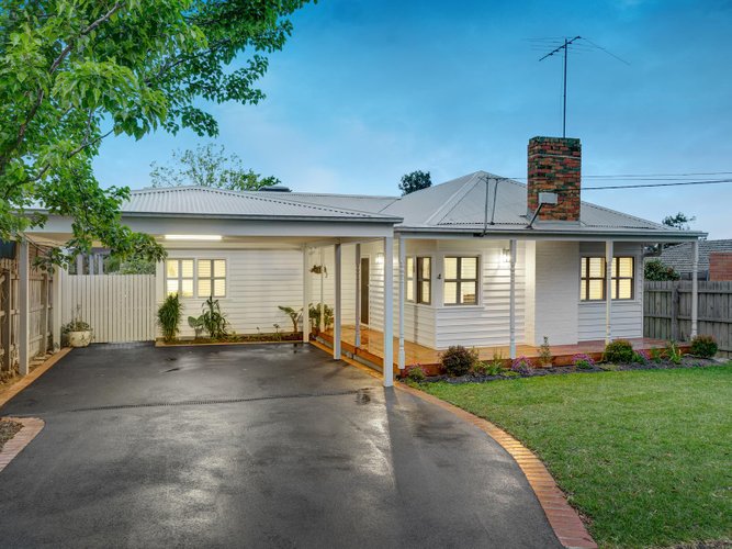 4 Echuca Road Greensborough 3088