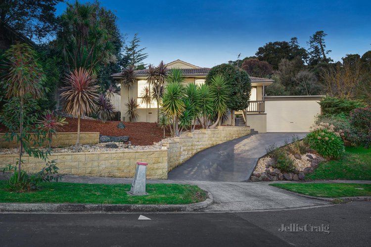 4 Eva Court Donvale 3111