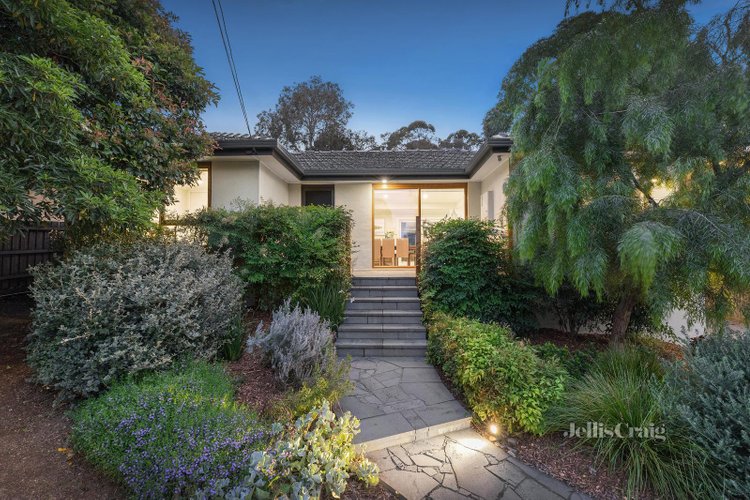 4 Flint Street Eltham 3095