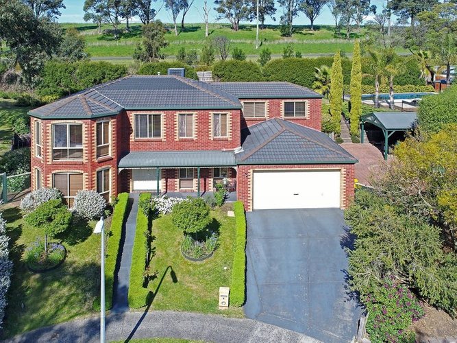 4 French Close Mooroolbark 3138