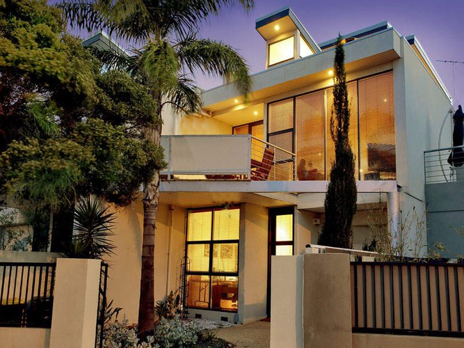 4 Glen Huntly Road Elwood 3184