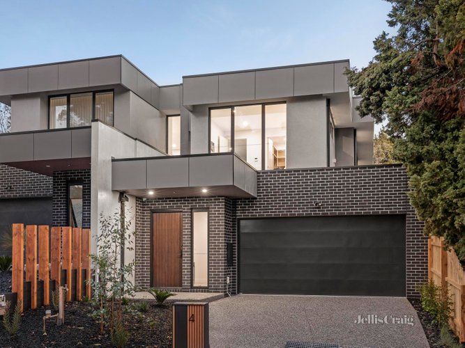 4 Glenview Road Doncaster East 3109