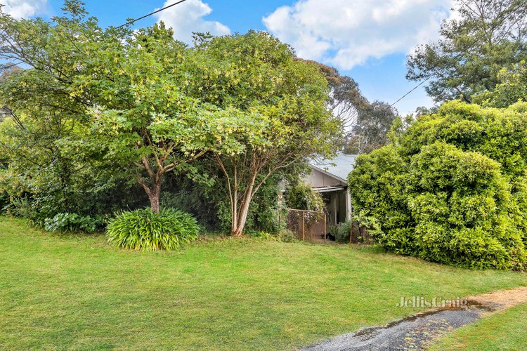 4 Golden Springs Avenue Hepburn Springs 3461