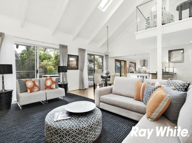 4 Harwood Close Wheelers Hill 3150