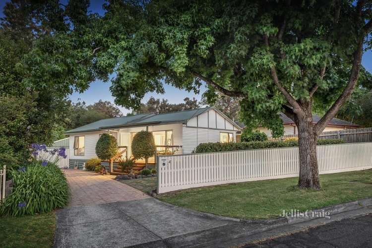 4 Ian Avenue Ringwood East 3135