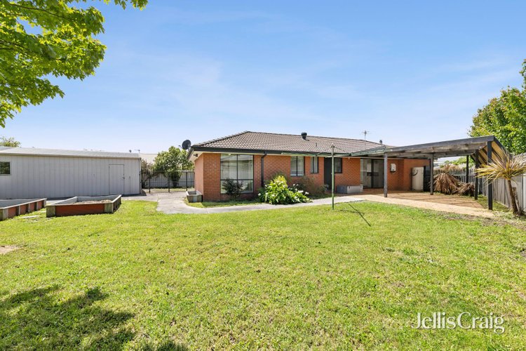 4 James Court Miners Rest 3352