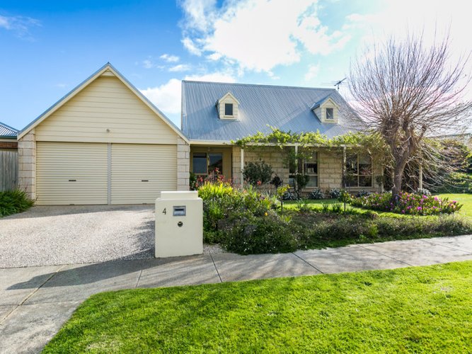 4 Joanna Court, Torquay