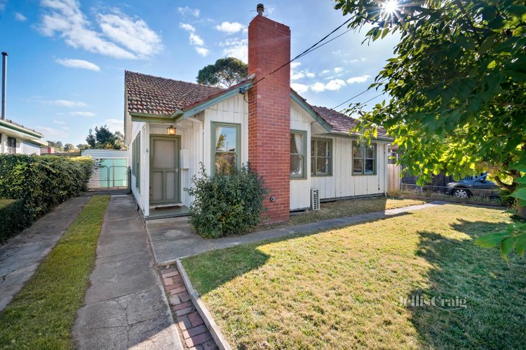 4 Larter Street Golden Point 3350