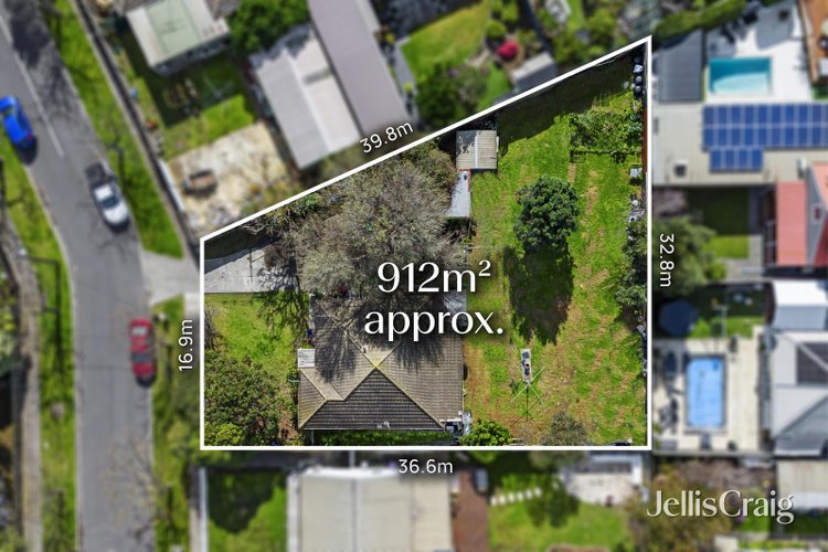 4 Lloyd Street Newport 3015