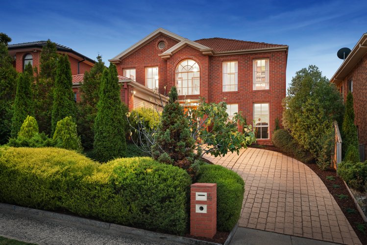 4 Lori Place Glen Waverley 3150