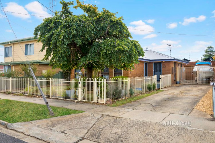 4 Manneville Street Wendouree 3355