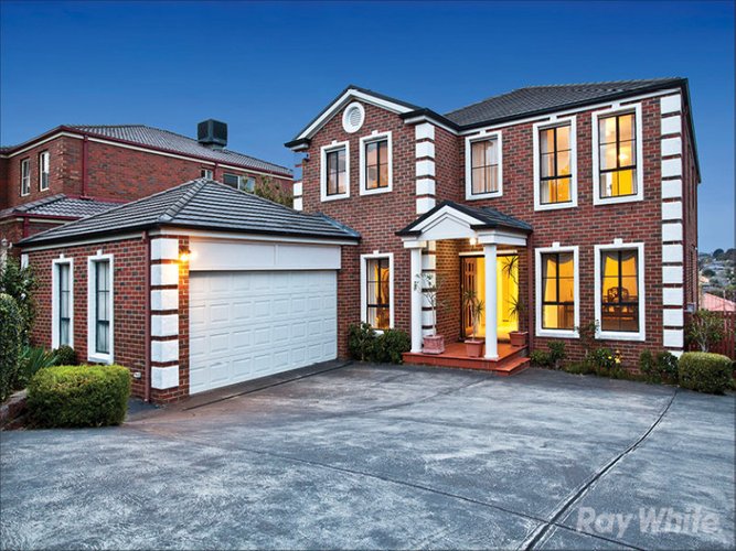 4 May Court Glen Waverley 3150