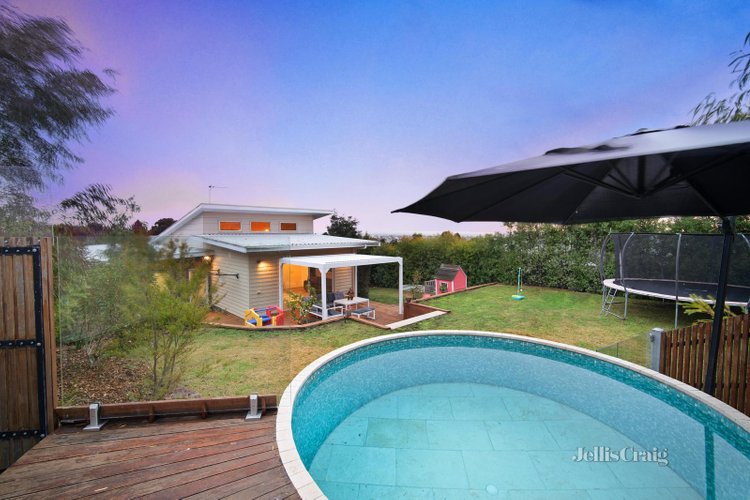 4 Mcmanus Drive Mount Pleasant 3350