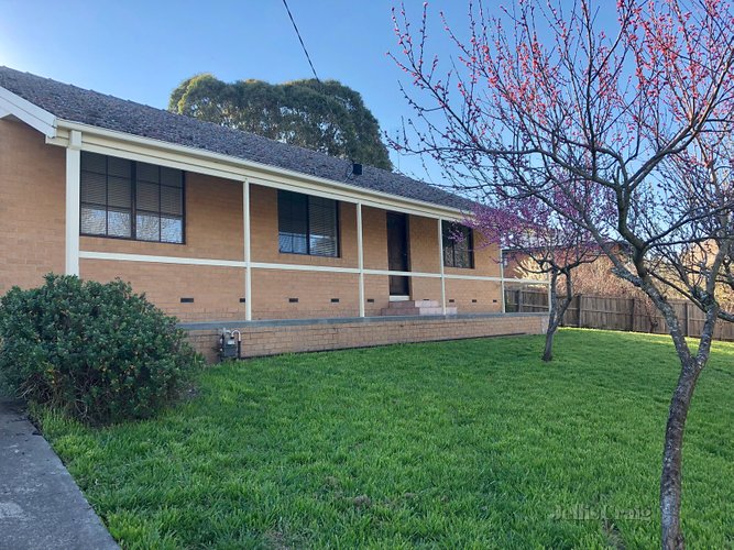 4 Menzies Close Kyneton 3444