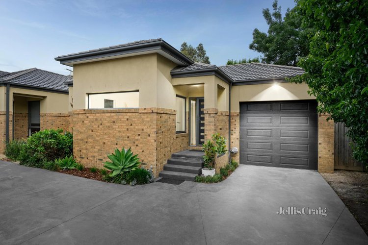 4 Meredith Close Mooroolbark 3138