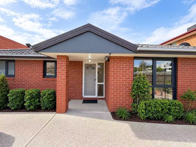 4 Narrkwarren Lane Box Hill North 3129