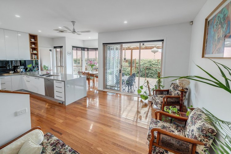 4 Oldstead Road Greensborough 3088
