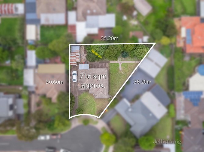 4 Paula Court Oakleigh South 3167