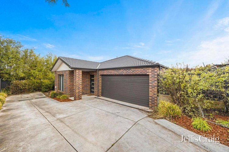 4 Peppermint Place  Mount Pleasant 3350