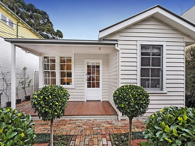 4 Phyllis Street Elwood 3184