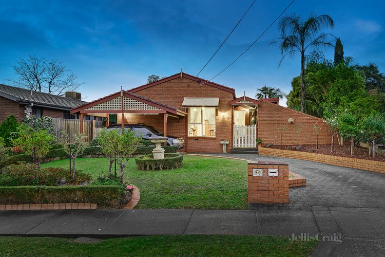 4 Pinetree Court Ringwood North 3134