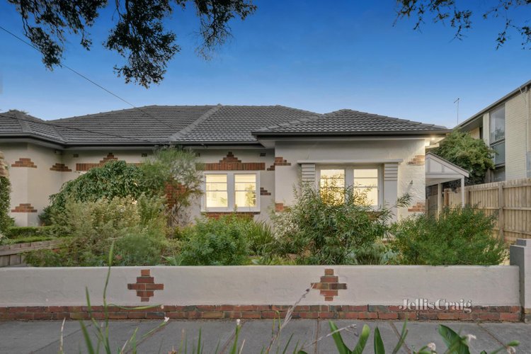 4 Poplar Grove Carnegie 3163