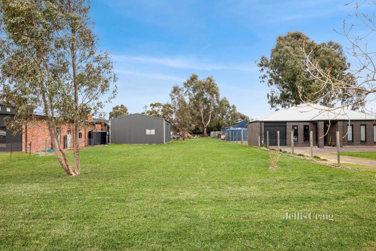 4 Racecourse Road Newstead 3462