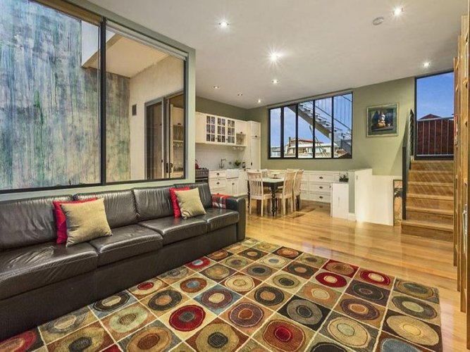 4 Raglan Street North Melbourne 3051