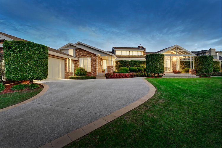 4 Rochelle Court Doncaster East 3109