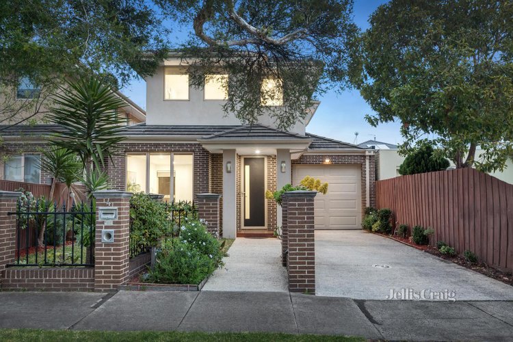 4 Roselyn Crescent Bentleigh East 3165