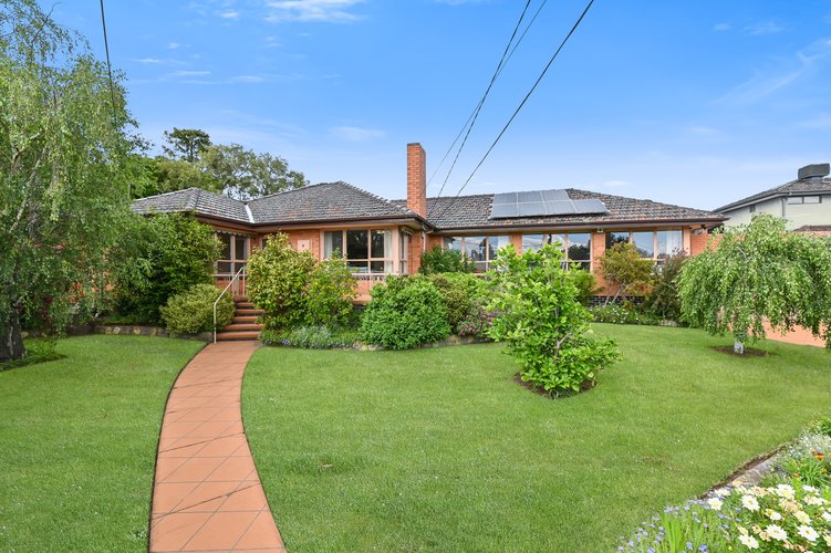 4 Royal Court Mount Waverley 3149