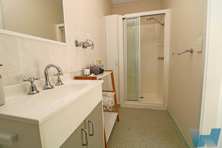 4 Sailors Retreat, Marlo