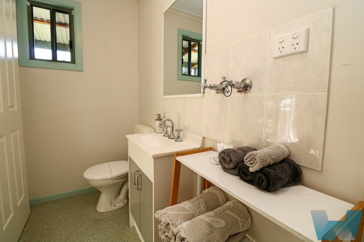4 Sailors Retreat, Marlo