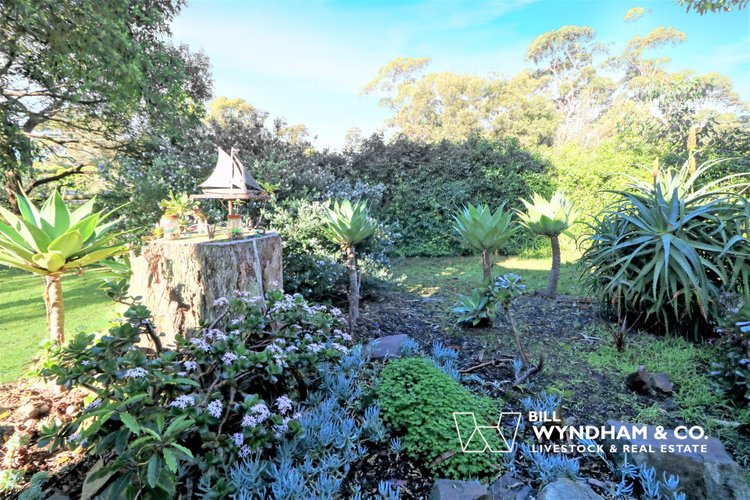 4 Sailors Retreat, Marlo