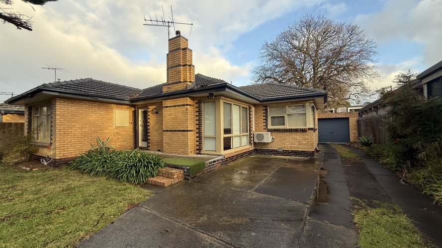 4 Swinden Avenue Cheltenham 3192