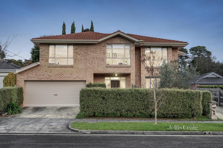 4 Tadedor Court Forest Hill 3131