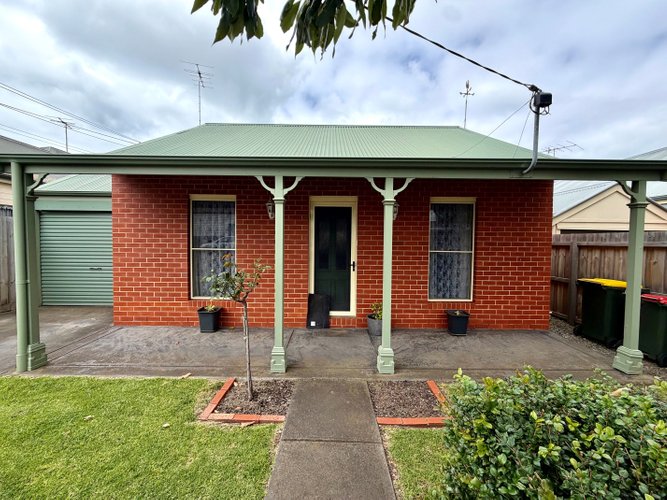 4 Thomas Street Geelong West 3218