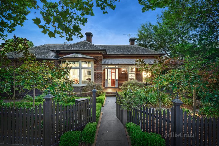 4 Victoria Avenue Canterbury 3126
