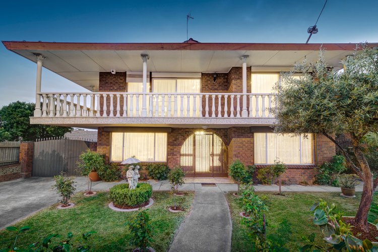 4 Village Avenue Doncaster 3108
