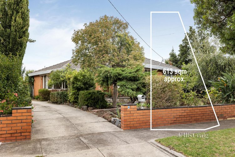 4 Wyuna Court Bentleigh 3204