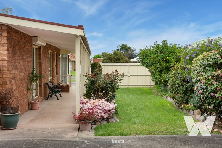 40 Balmoral Crescent, Eastwood