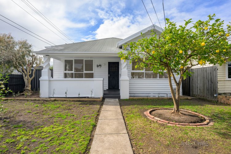 40 Oamaru Street Northcote 3070