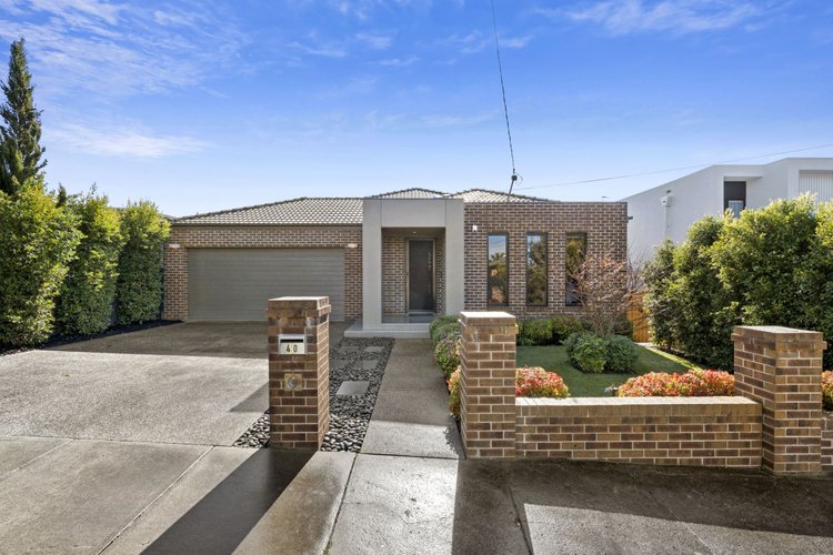 40 Wolseley Grove  Bell Post Hill 3215