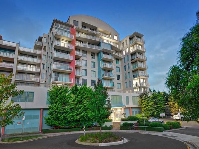 4002 2 Sovereign Point Court Doncaster 3108