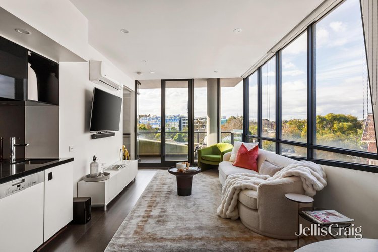 401 18 Mccombie Street Elsternwick 3185