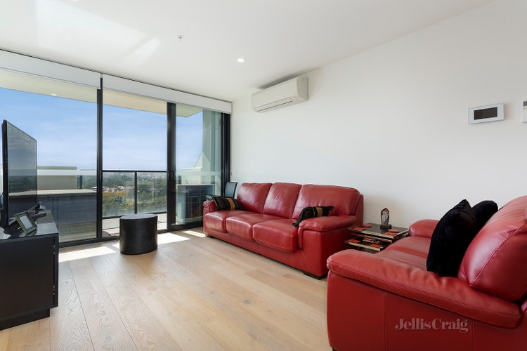 401/4 Moonering Drive Coburg 3058