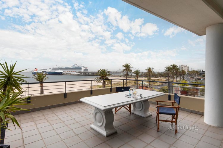 401 62 Beach Street Port Melbourne 3207